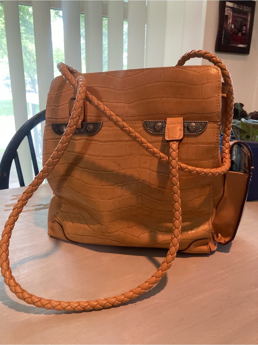 Elegant Tan Croc-Embossed Women's Bag